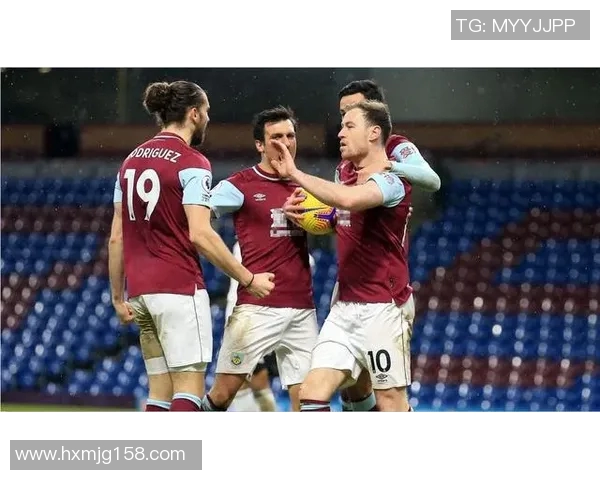 英超羽毛球热点分析成都羽毛球队防守策略与技巧探讨 英超羽毛球热点分析成都羽毛球队防守策略与技巧探讨